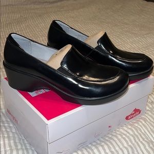 Alegria by PG Lite size 10